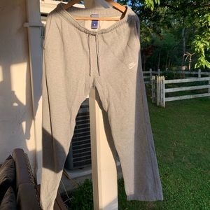 Men’s Medium Nike Sweat pants